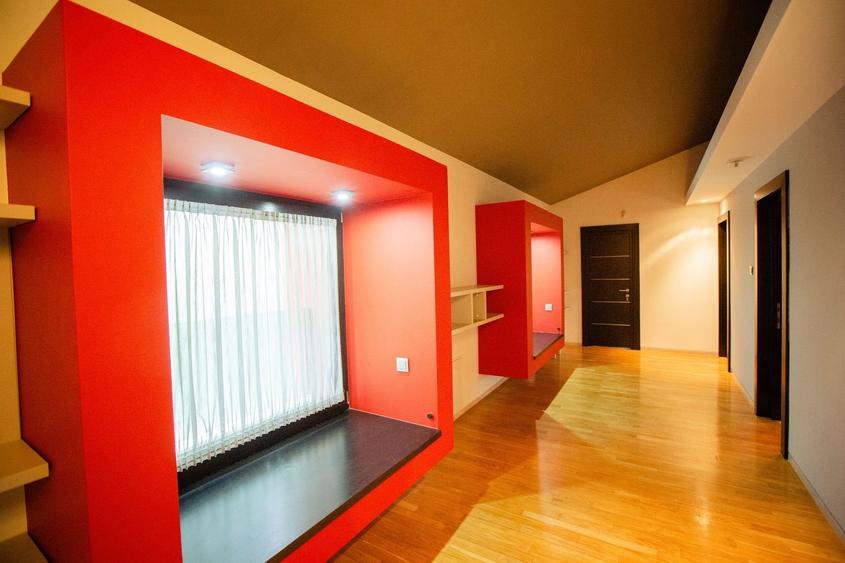 Casă individuală cu 9 camere cu Piscina în Braytim