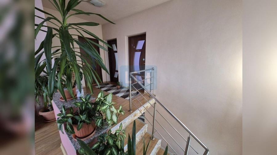 Casă cu 6 camere cu Canalizare în Dezmir