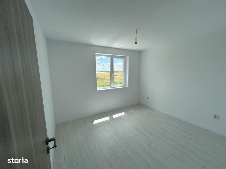 Apartament cu 3 camere decomandat în Giroc