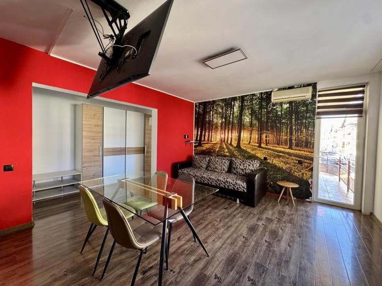 Apartament cu 2 camere semidecomandat, mobilat în Florești