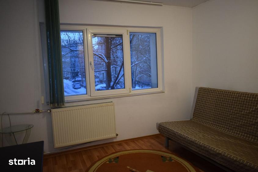 Apartament cu 2 camere decomandat în Aviației