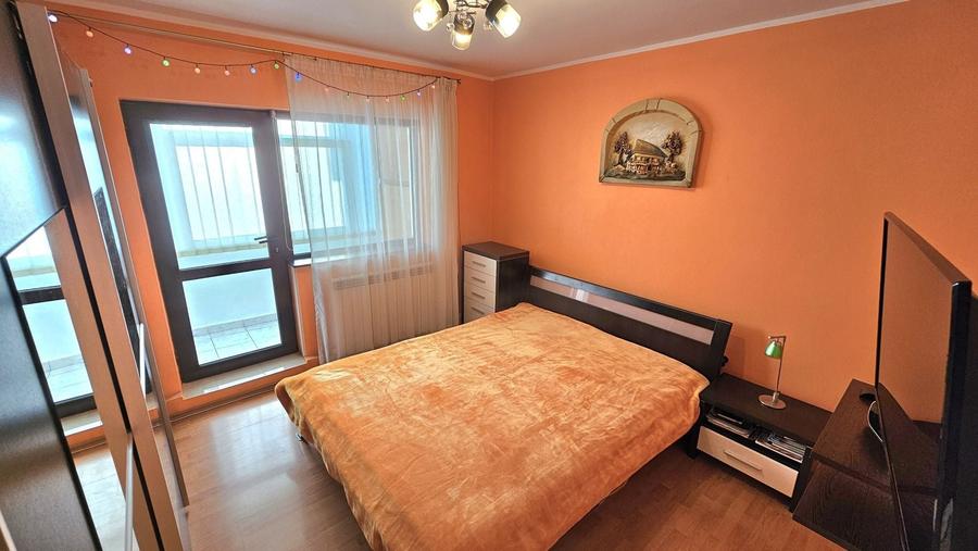 Apartament cu 3 camere decomandat în Central
