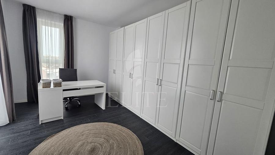 Apartament cu 3 camere semidecomandat, mobilat în Iris