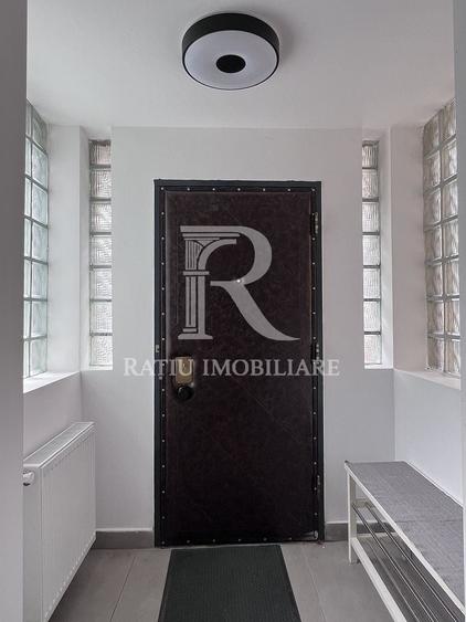 Apartament cu 3 camere semidecomandat, mobilat în Ultracentral