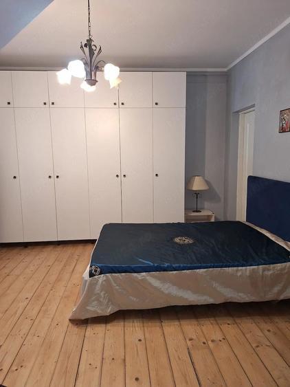 Apartament cu 2 camere decomandat în Schei