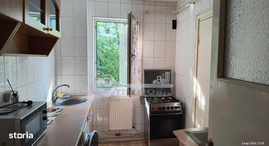 Apartament cu 2 camere semidecomandat în Podul de Piatră