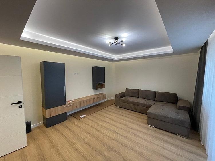 Apartament cu 2 camere decomandat în 13 Septembrie