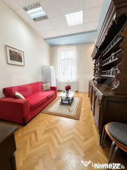 Apartament elegant cu 3 camere, situat ultracentral, la etaj - 3
