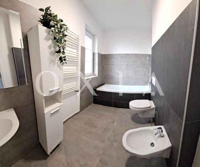 Duplex cu 5 camere cu Canalizare în Dumbrăvița