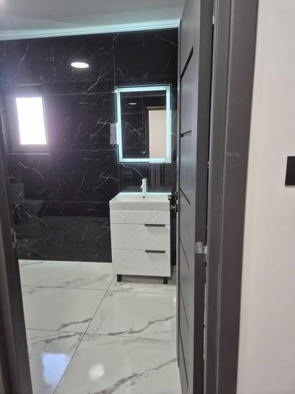 Casă cu 4 camere cu Teren 200 Mp în Est