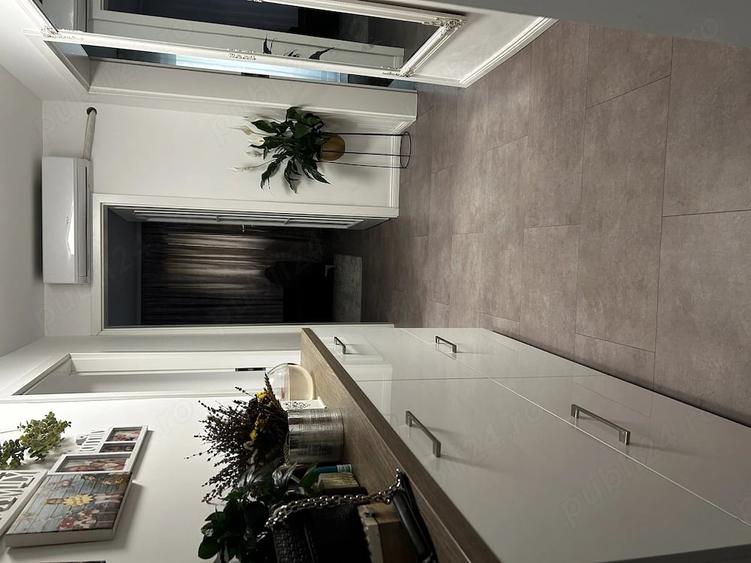 Apartament cu 3 camere decomandat în Steaua