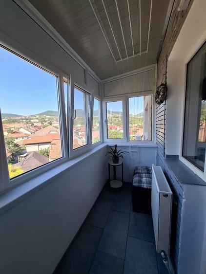 Apartament cu 2 camere decomandat în Liliacului