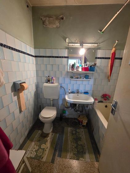Apartament cu 3 camere decomandat în Basarabia