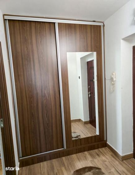 Apartament cu 2 camere decomandat în Calea București