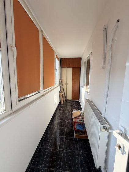 Apartament semidecomandat în Baba Novac