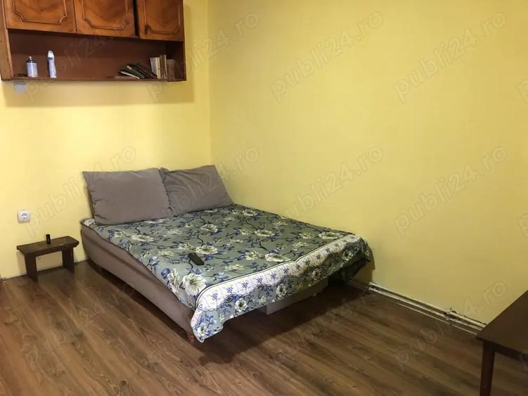 Garsonieră decomandată în Traian