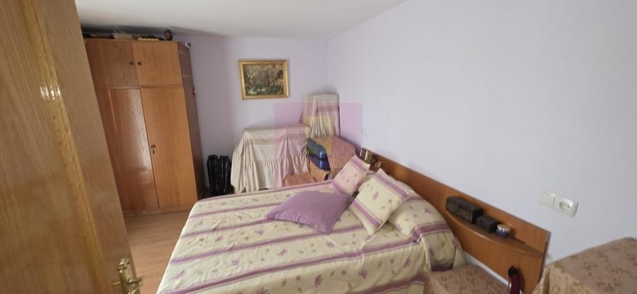 Casă cu 3 camere în Central