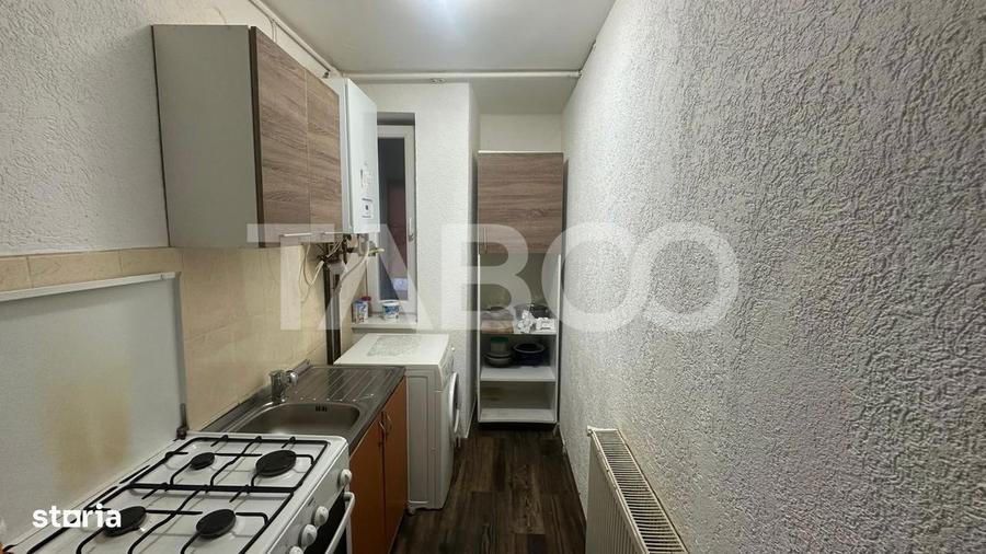 Apartament cu 2 camere nedecomandat, mobilat în Mihai Viteazul