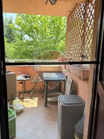Apartament cu 4 camere decomandat, mobilat în Fundeni