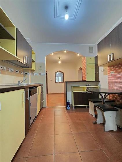 Apartament cu 2 camere decomandat în Metalurgie