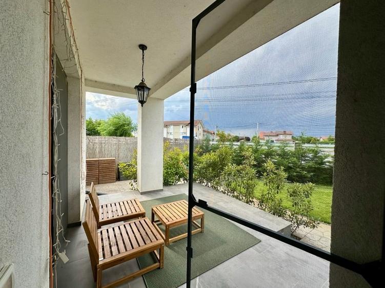 Duplex cu 4 camere cu Canalizare în Moșnița Veche