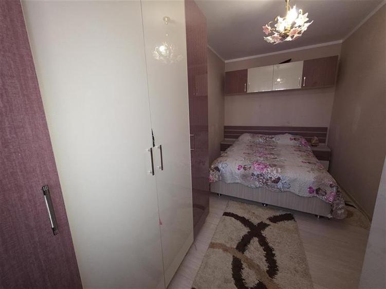 Apartament cu 2 camere semidecomandat în Valea Rosie