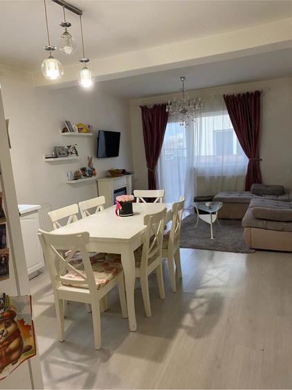 Apartament cu 3 camere decomandat în Șelimbăr