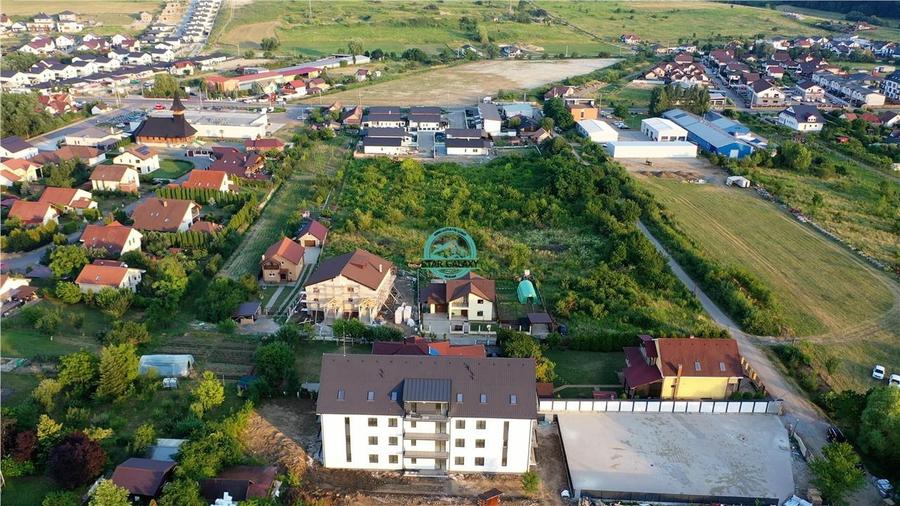 Apartament cu 2 camere decomandat în Livezeni