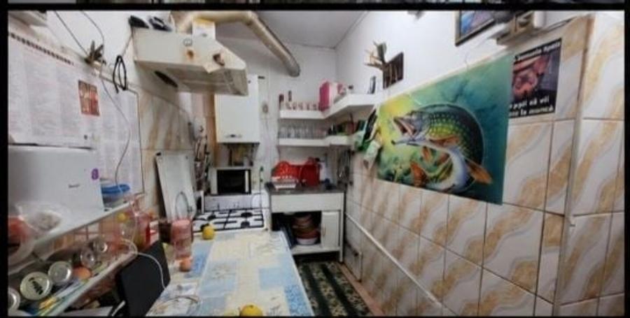 Apartament cu 4 camere semidecomandat în Nicolae Titulescu