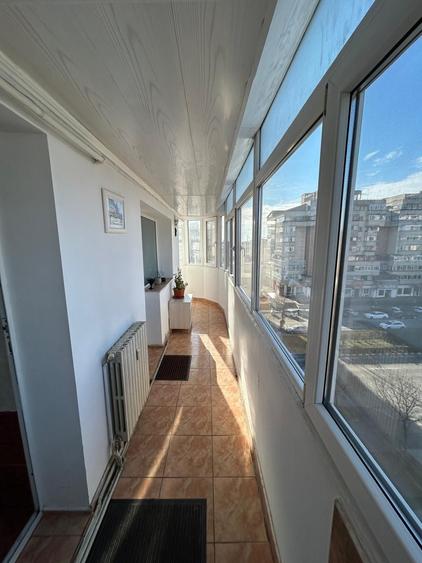 Apartament cu 2 camere decomandat în Exterior Vest