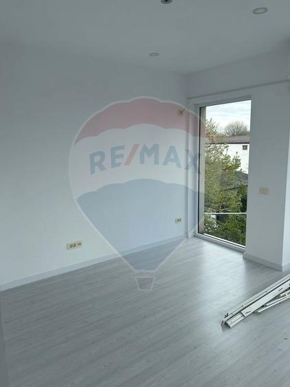 Apartament cu 2 camere semidecomandat în Bucureștii Noi