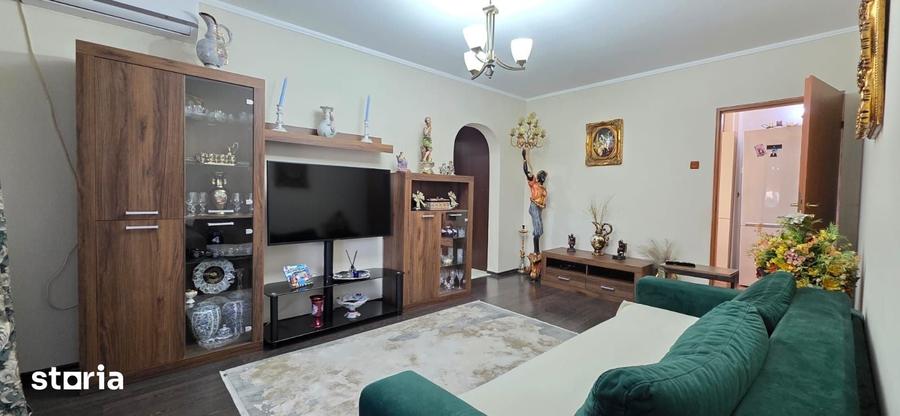 Apartament cu 4 camere în Far