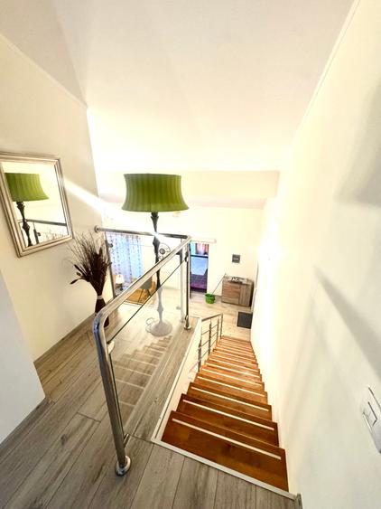 Apartament cu 4 camere decomandat, mobilat în Băneasa