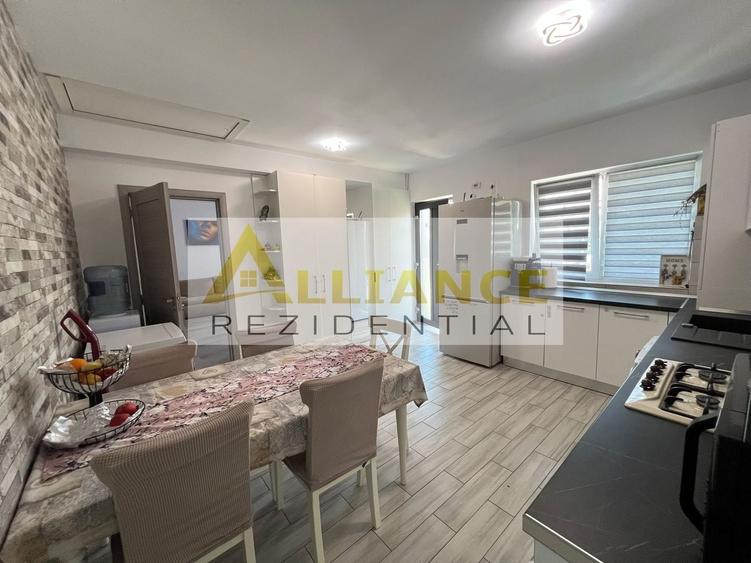 Casă individuală cu 3 camere cu Canalizare în Berceni