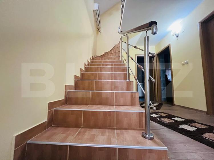 Casă individuală cu 4 camere cu Canalizare în Malu Mare