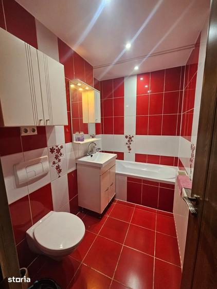 Apartament cu 2 camere decomandat în Micro 16