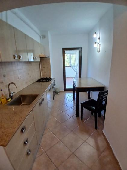 2 camere, Ultracentral - 5
