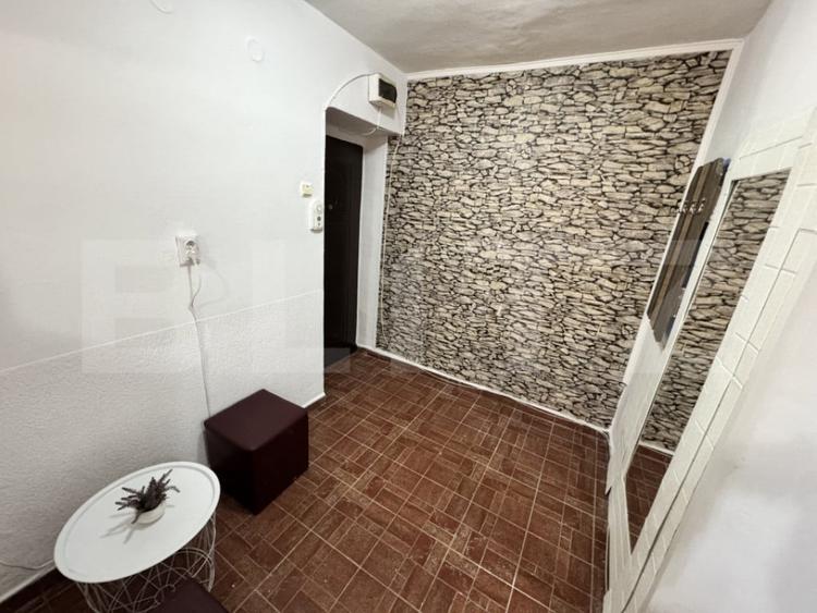 Apartament cu 2 camere semidecomandat în Central