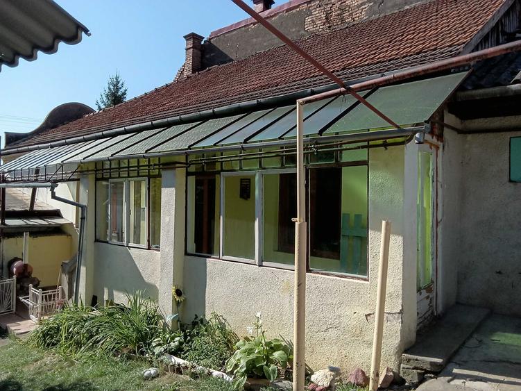 Casă cu 2 camere în Central