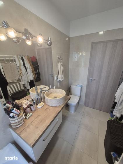 Apartament cu 2 camere decomandat, mobilat în Spitalul Județean