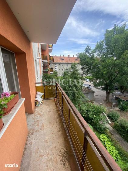 Apartament cu 4 camere decomandat în Dâmbul Rotund