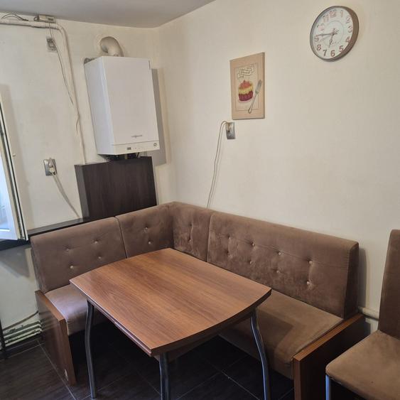 Apartament cu 3 camere decomandat în Mofleni