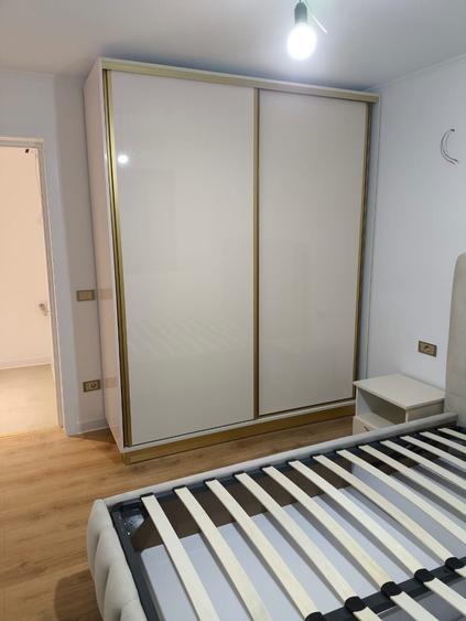 Apartament cu 3 camere decomandat în Sud