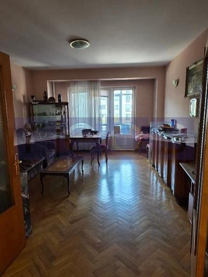 Apartament cu 3 camere în Nerva Traian