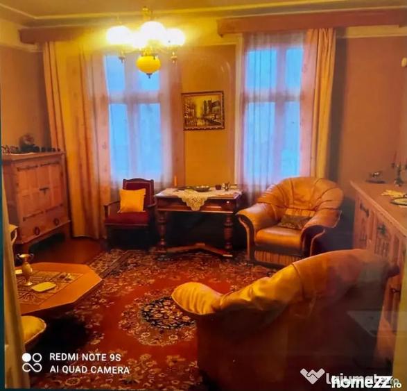 Casă cu 4 camere cu Teren 570 Mp în Central