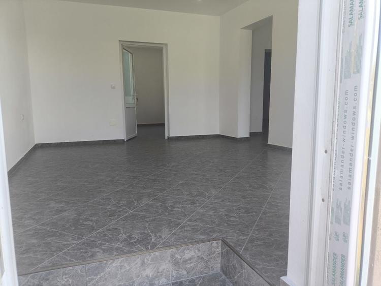 Spațiu comercial, în Central