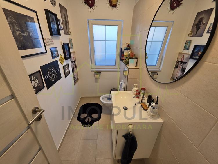 Duplex cu 5 camere cu Canalizare în Ghiroda