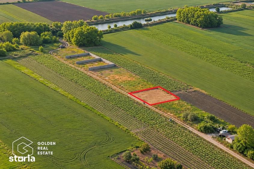 Teren de 400 mp, în Șofronea