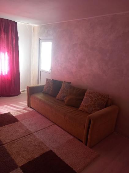 Apartament cu 3 camere decomandat în Goruni