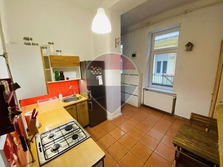Apartament cu 2 camere semidecomandat în Central